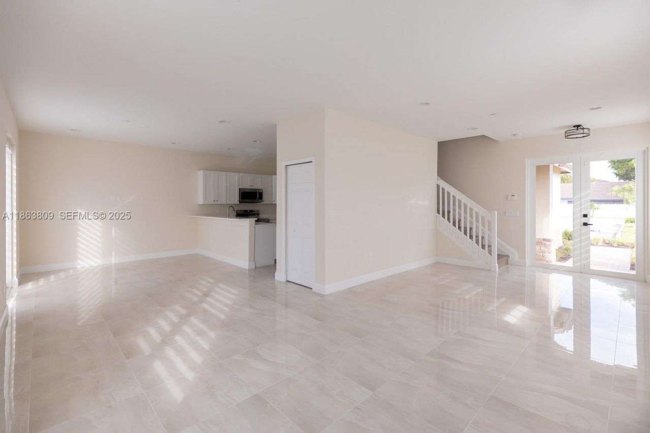 5400 NW 57th Ct, Tamarac, FL 33319 Photo