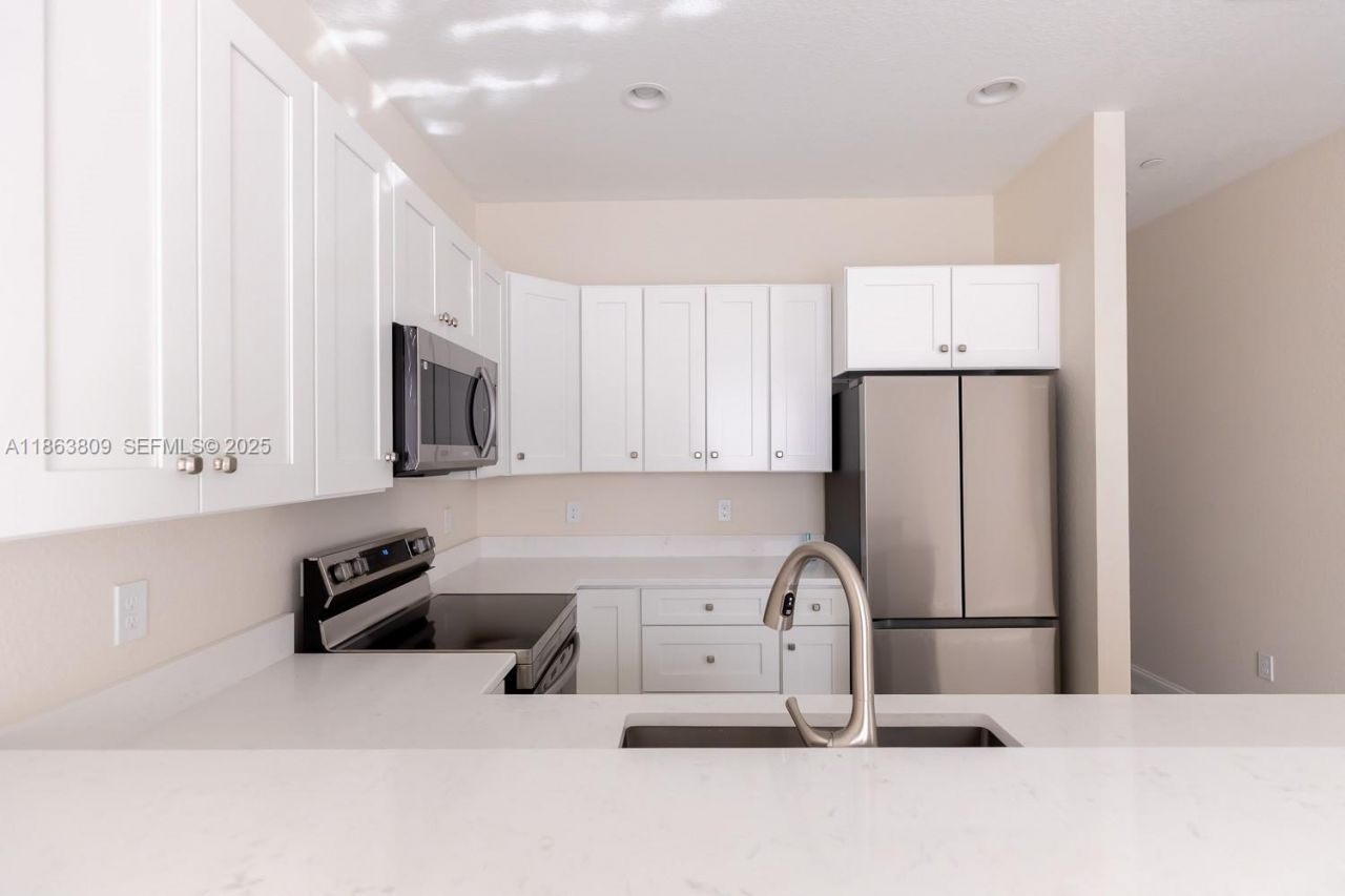 5400 NW 57th Ct, Tamarac, FL 33319 Photo