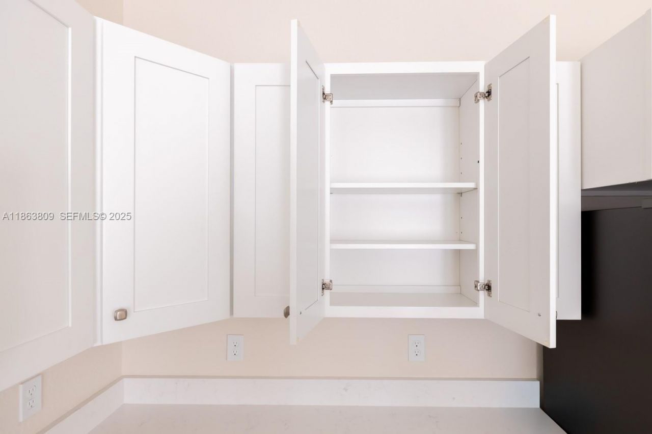 5400 NW 57th Ct, Tamarac, FL 33319 Photo