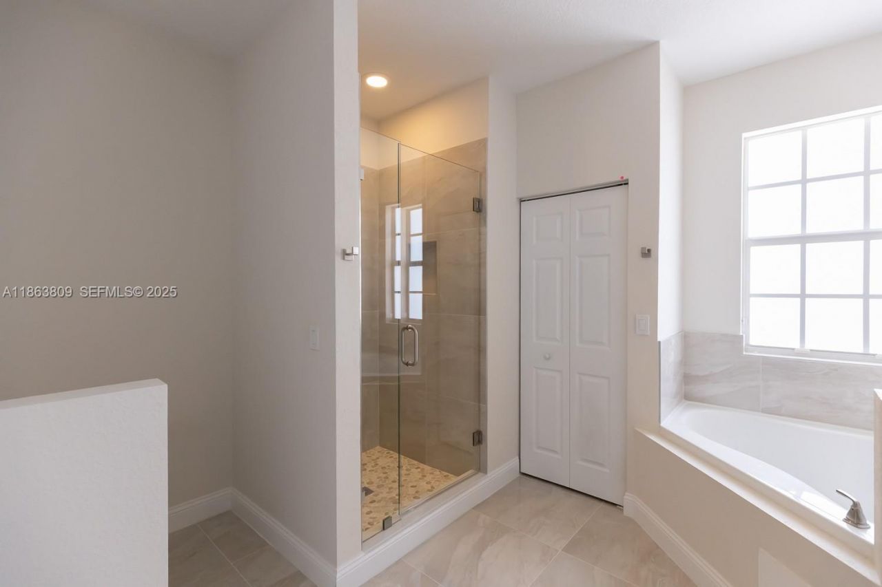 5400 NW 57th Ct, Tamarac, FL 33319 Photo