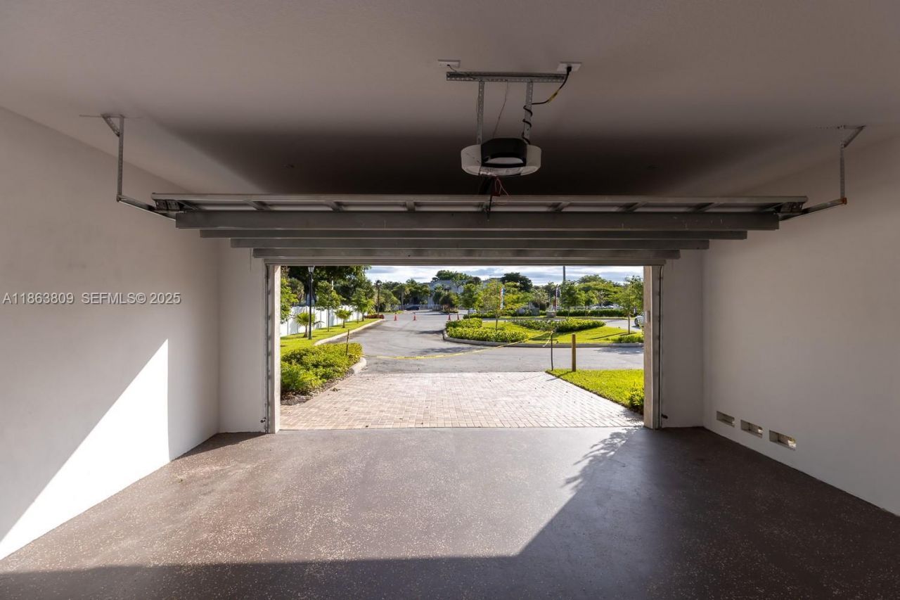 5400 NW 57th Ct, Tamarac, FL 33319 Photo