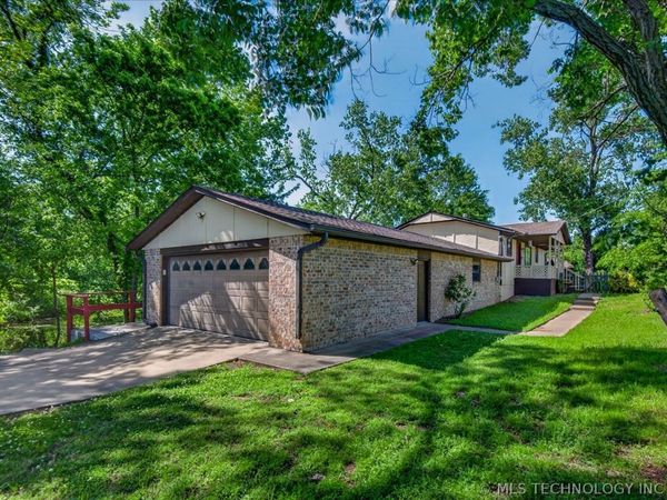 4040 Sheridan Road, Bartlesville, OK 74006