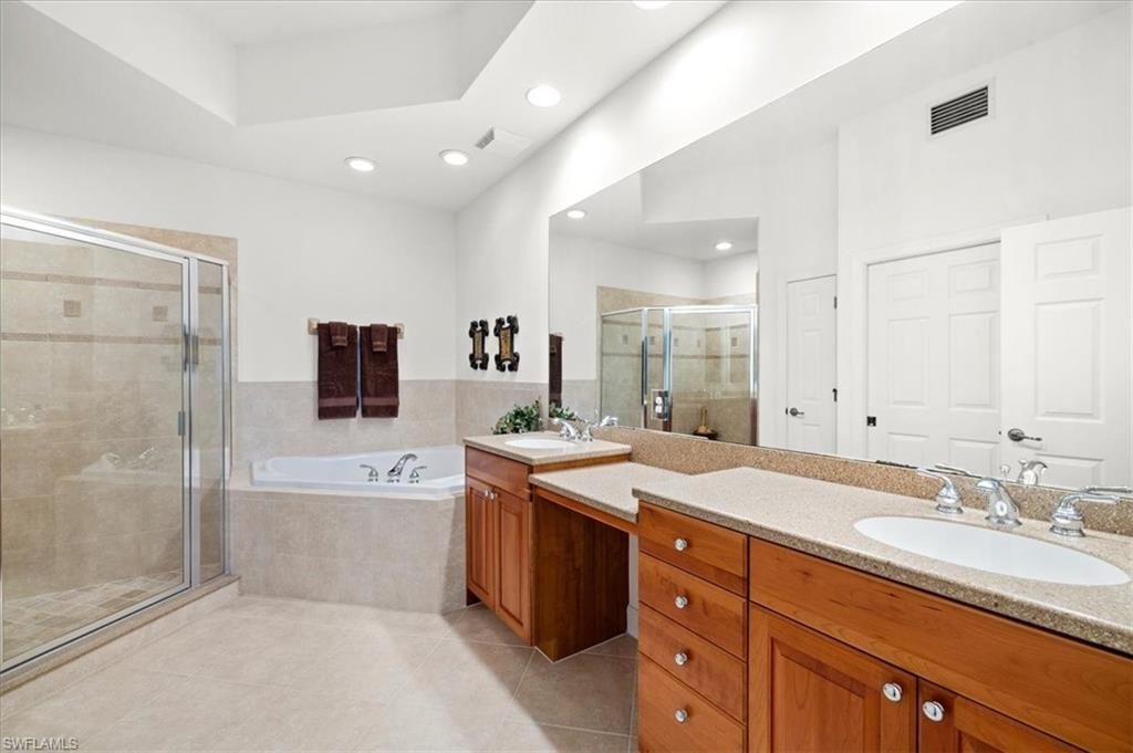 8051 Players Cove Dr, Unit 102, Naples, FL 34113 Photo