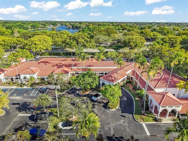 9633 W Broward Boulevard, Plantation, FL 33324