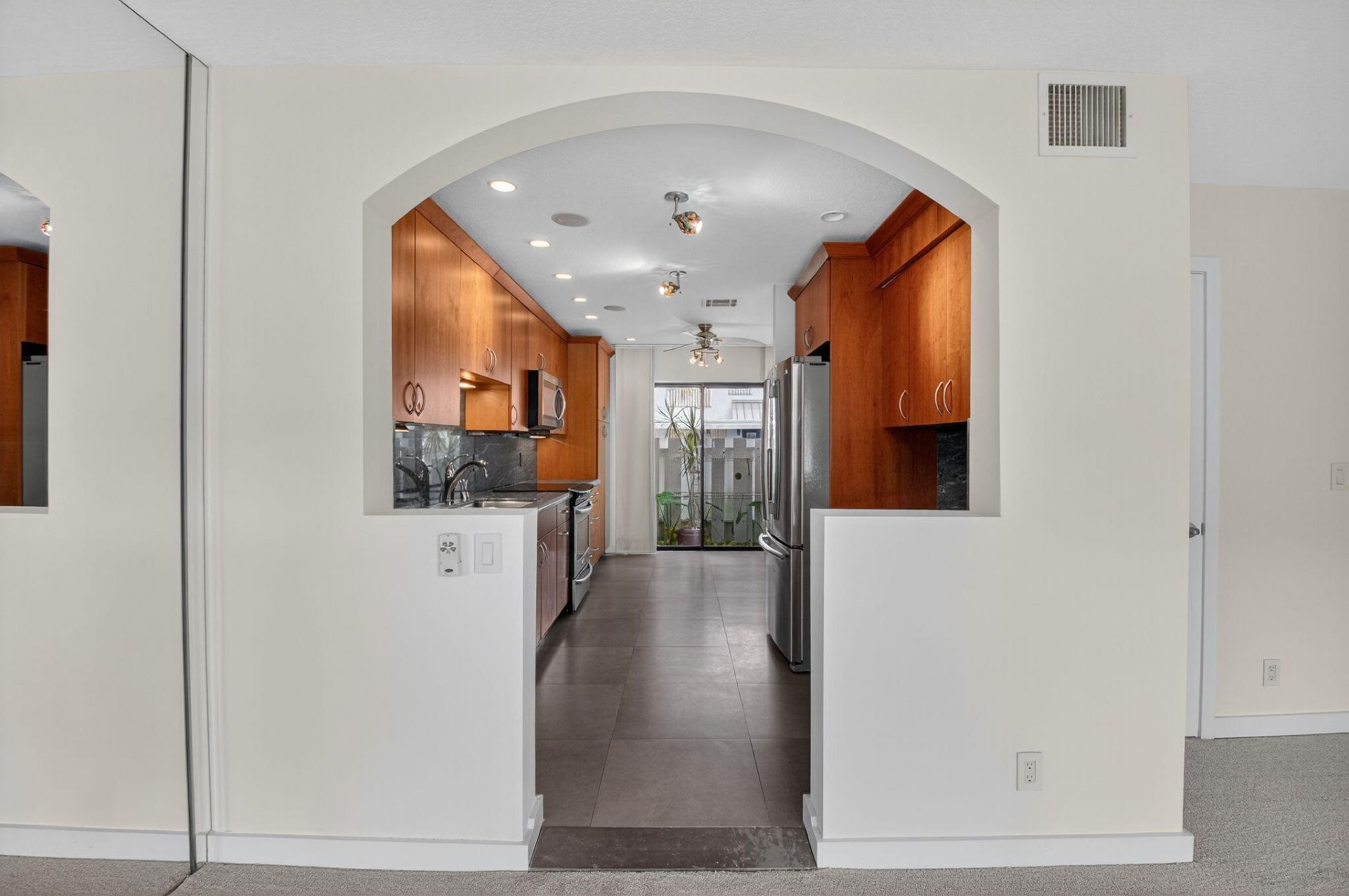 718 NE 12th Terrace, Unit 4, Boynton Beach, FL 33435 Photo