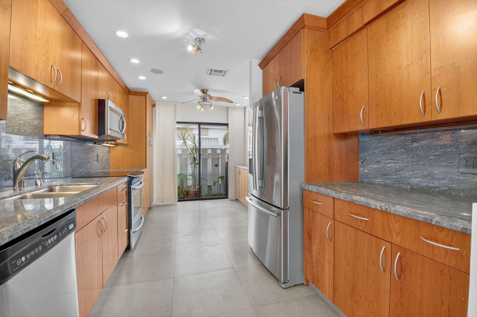 718 NE 12th Terrace, Unit 4, Boynton Beach, FL 33435 Photo