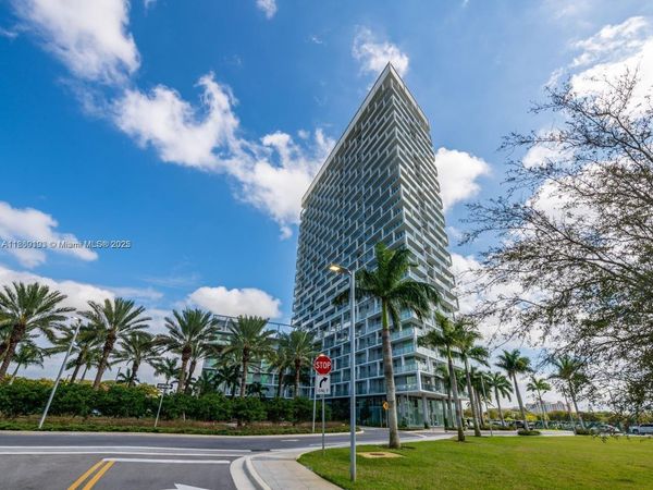 2000 Metropica Way, Unit 2509, Sunrise, FL 33323