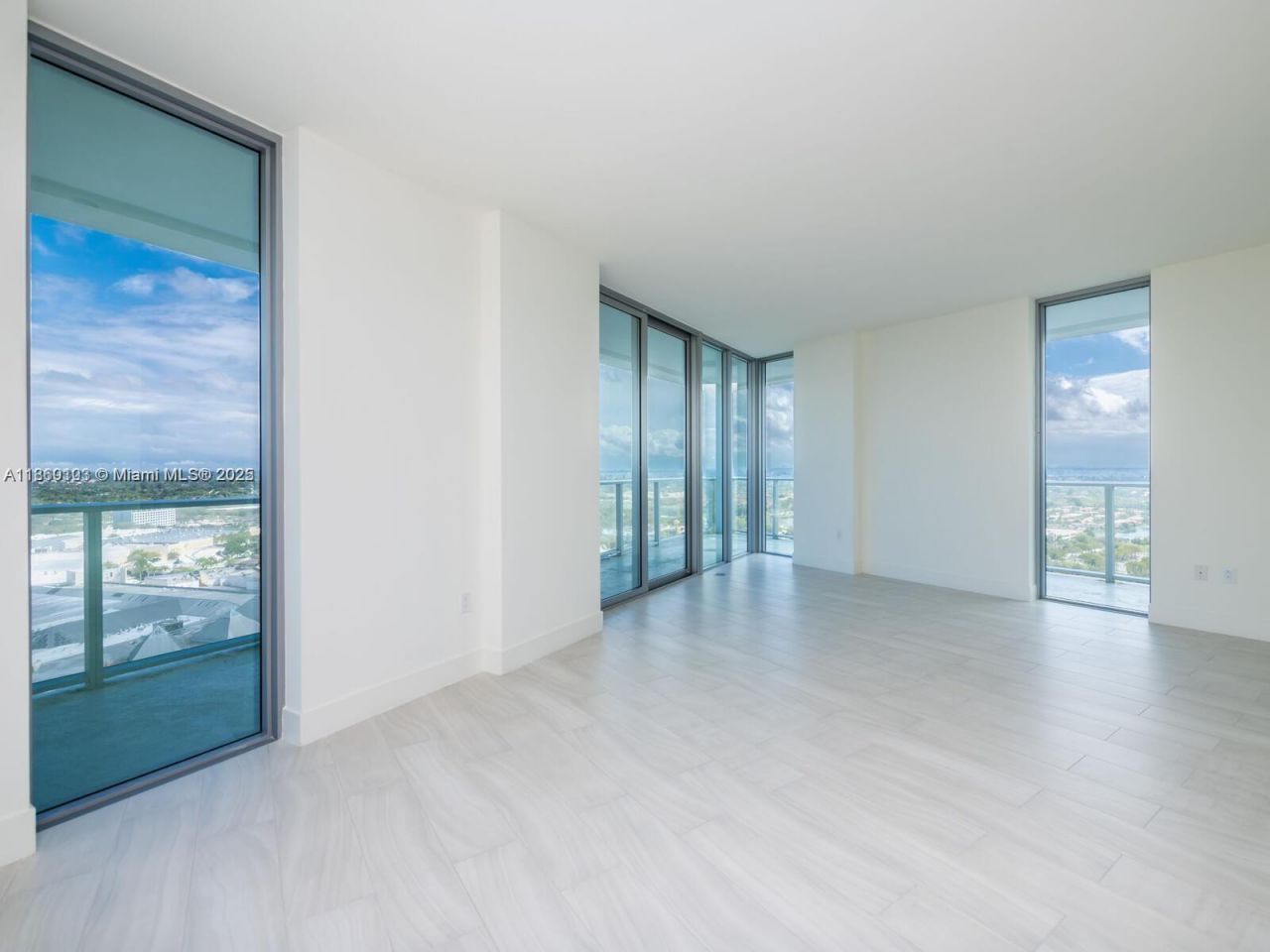 2000 Metropica Way, Unit 2509, Sunrise, FL 33323 Photo