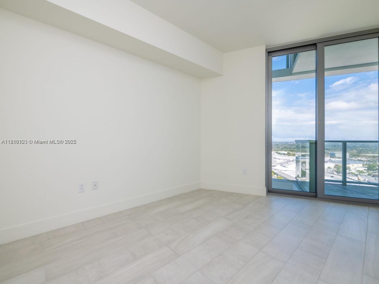 2000 Metropica Way, Unit 2509, Sunrise, FL 33323 Photo