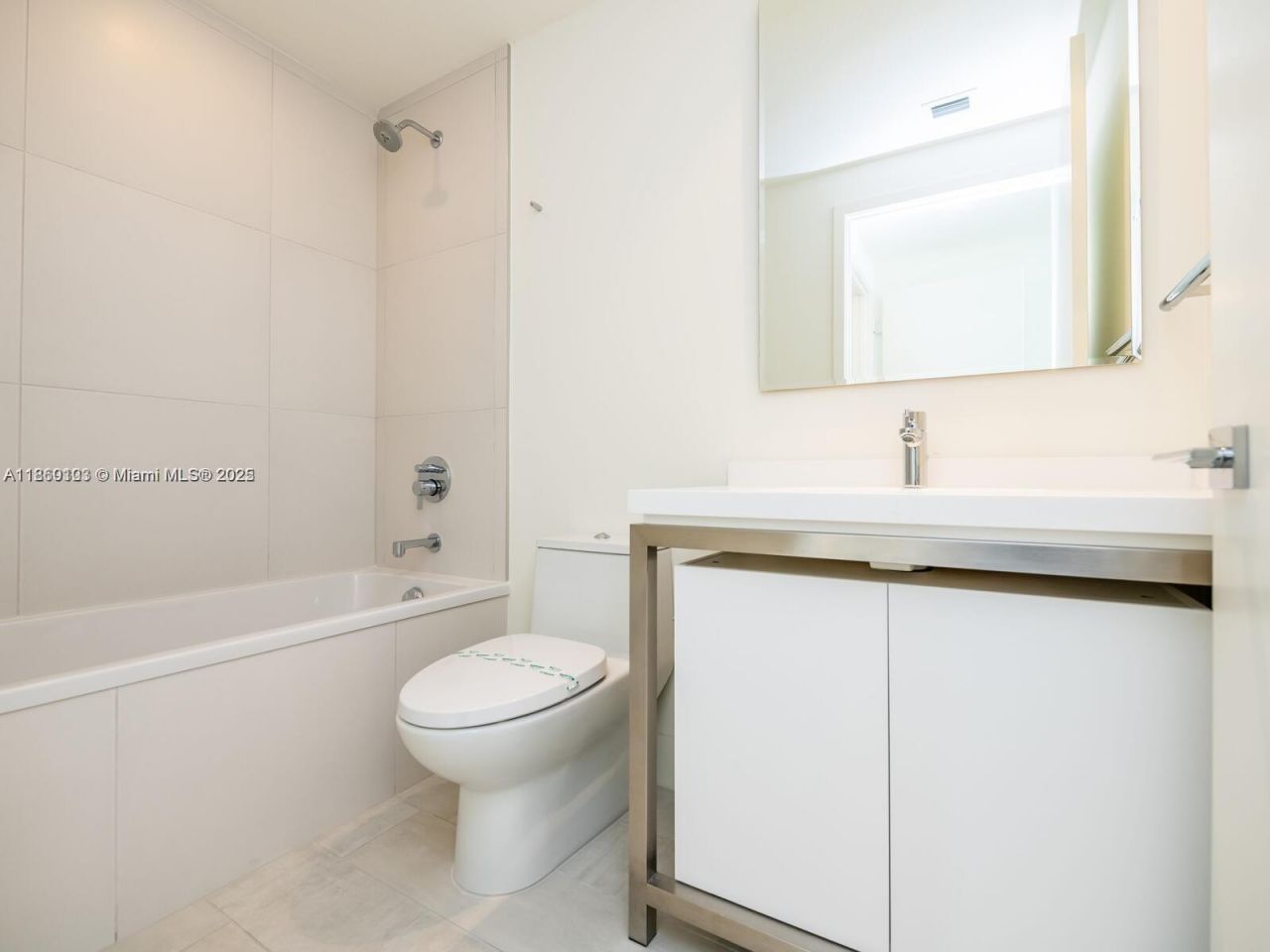 2000 Metropica Way, Unit 2509, Sunrise, FL 33323 Photo