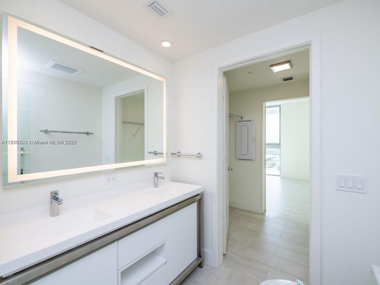 2000 Metropica Way, Unit 2509, Sunrise, FL 33323 Photo