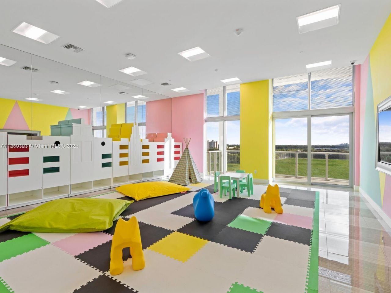 2000 Metropica Way, Unit 2509, Sunrise, FL 33323 Photo