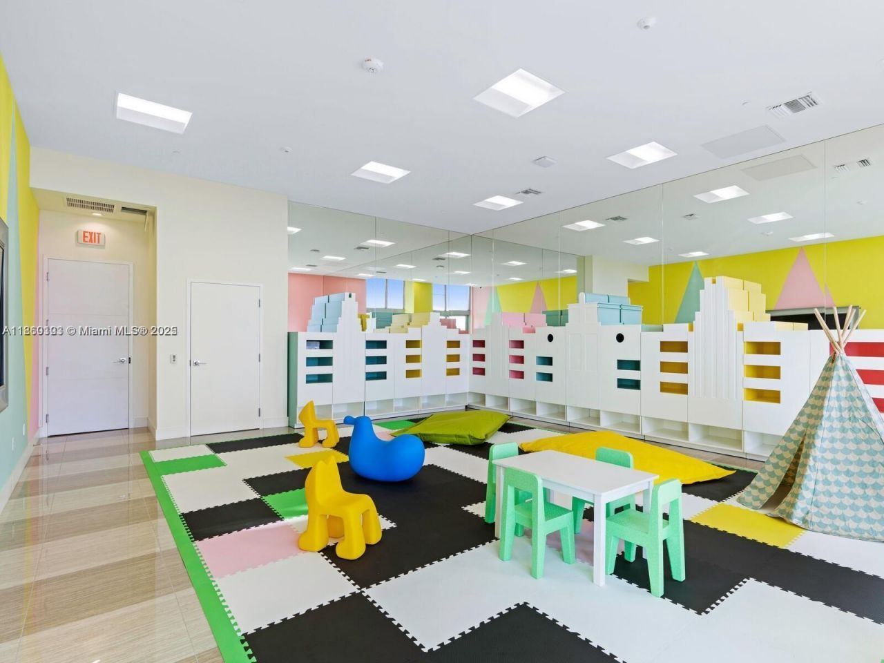 2000 Metropica Way, Unit 2509, Sunrise, FL 33323 Photo