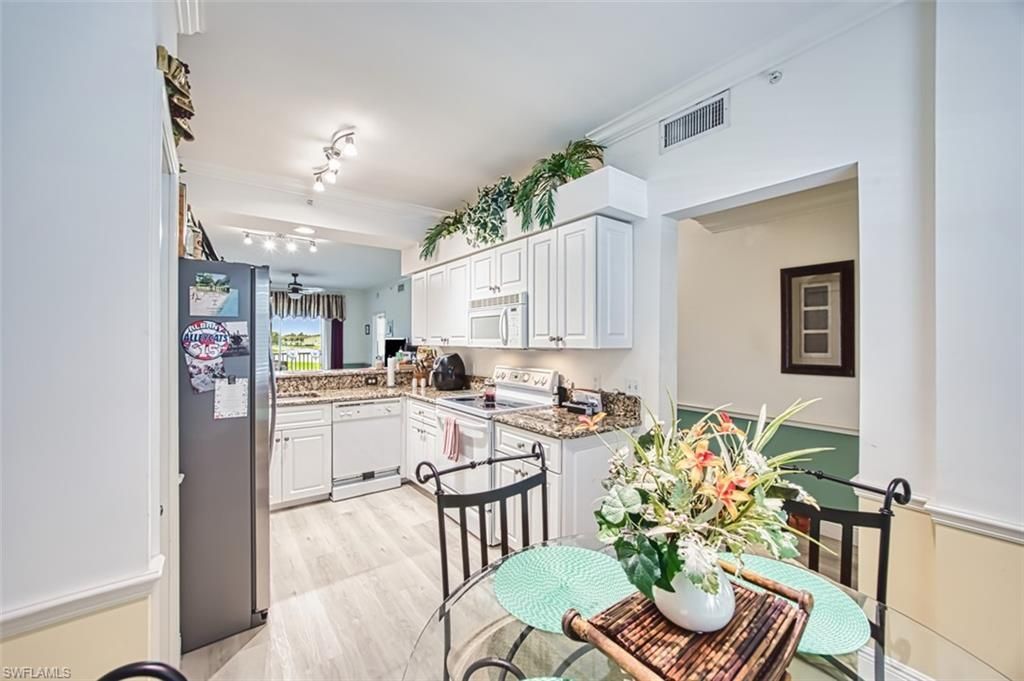 10275 Bismark Palm Way, Unit 1124, Fort Myers, FL 33966 Photo