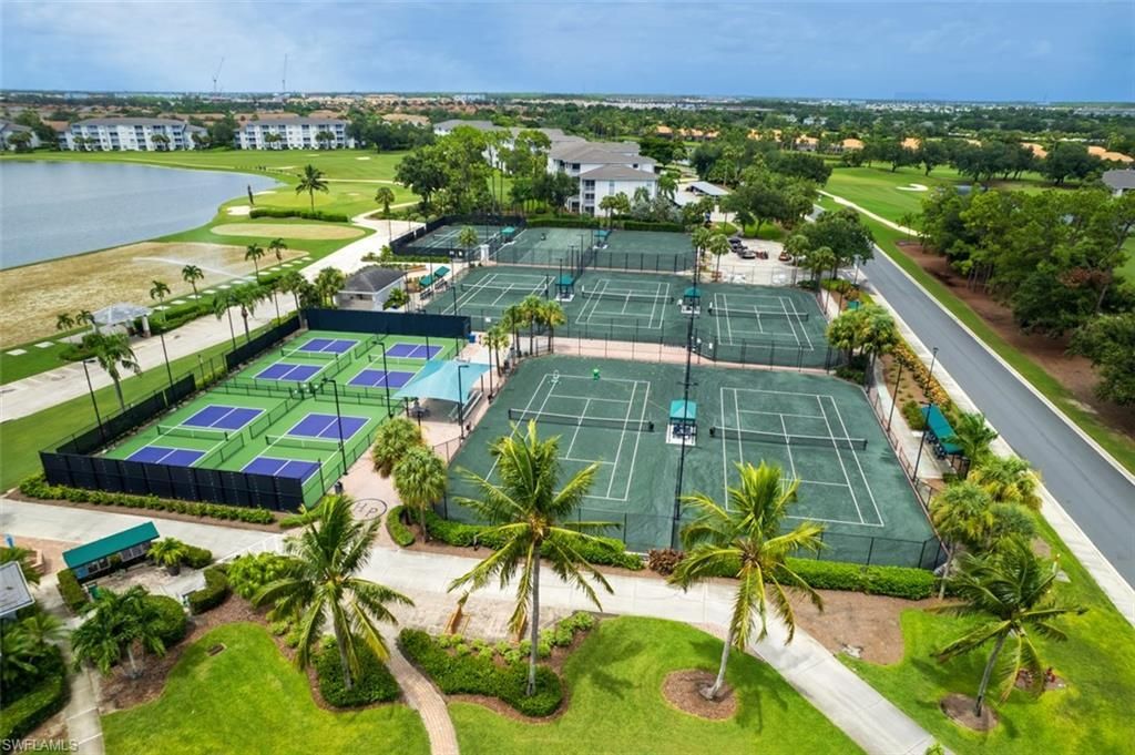 10275 Bismark Palm Way, Unit 1124, Fort Myers, FL 33966 Photo