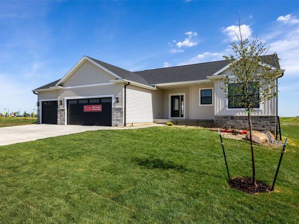 4162 Calder Drive, Marion, IA 52302