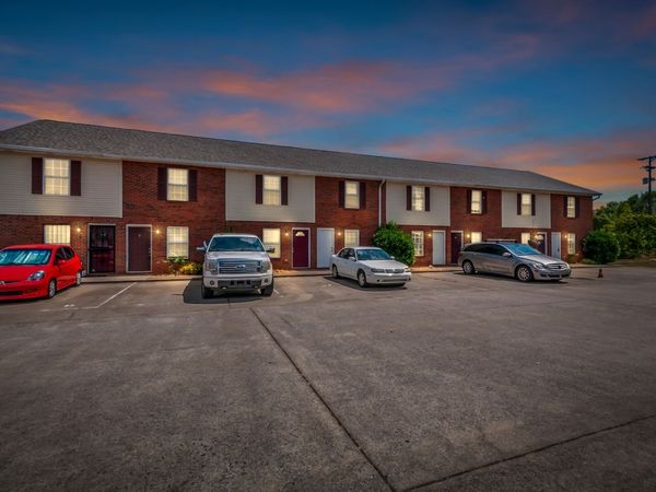 284 Raleigh Dr, Unit B, Clarksville, TN 37043