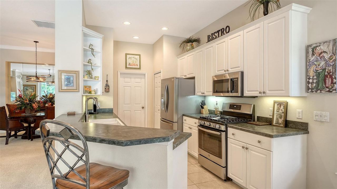 6909 Lennox Place, Bradenton, FL 34201 Photo