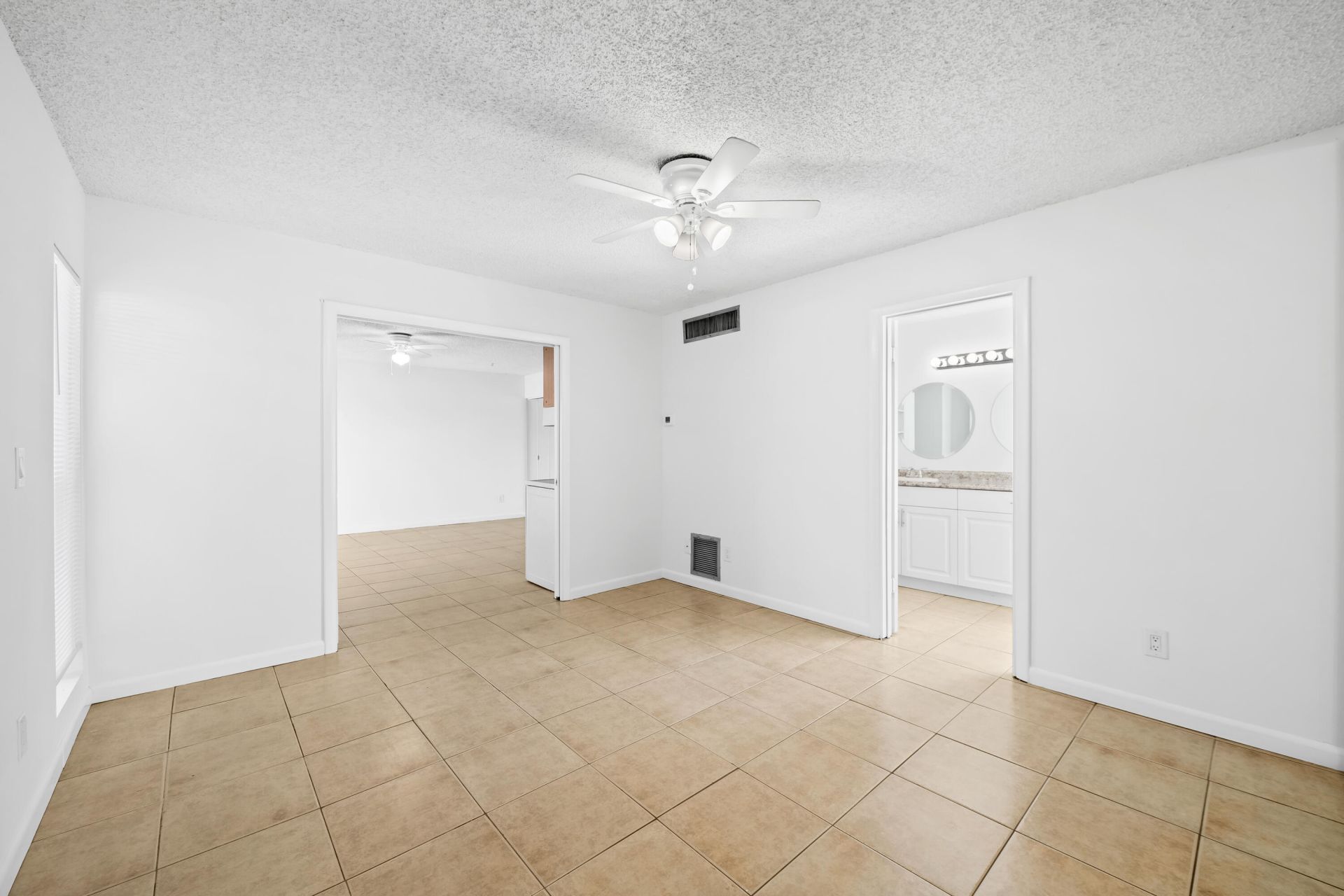 641 Executive Center Drive, Unit P104, West Palm Beach, FL 33401 Photo