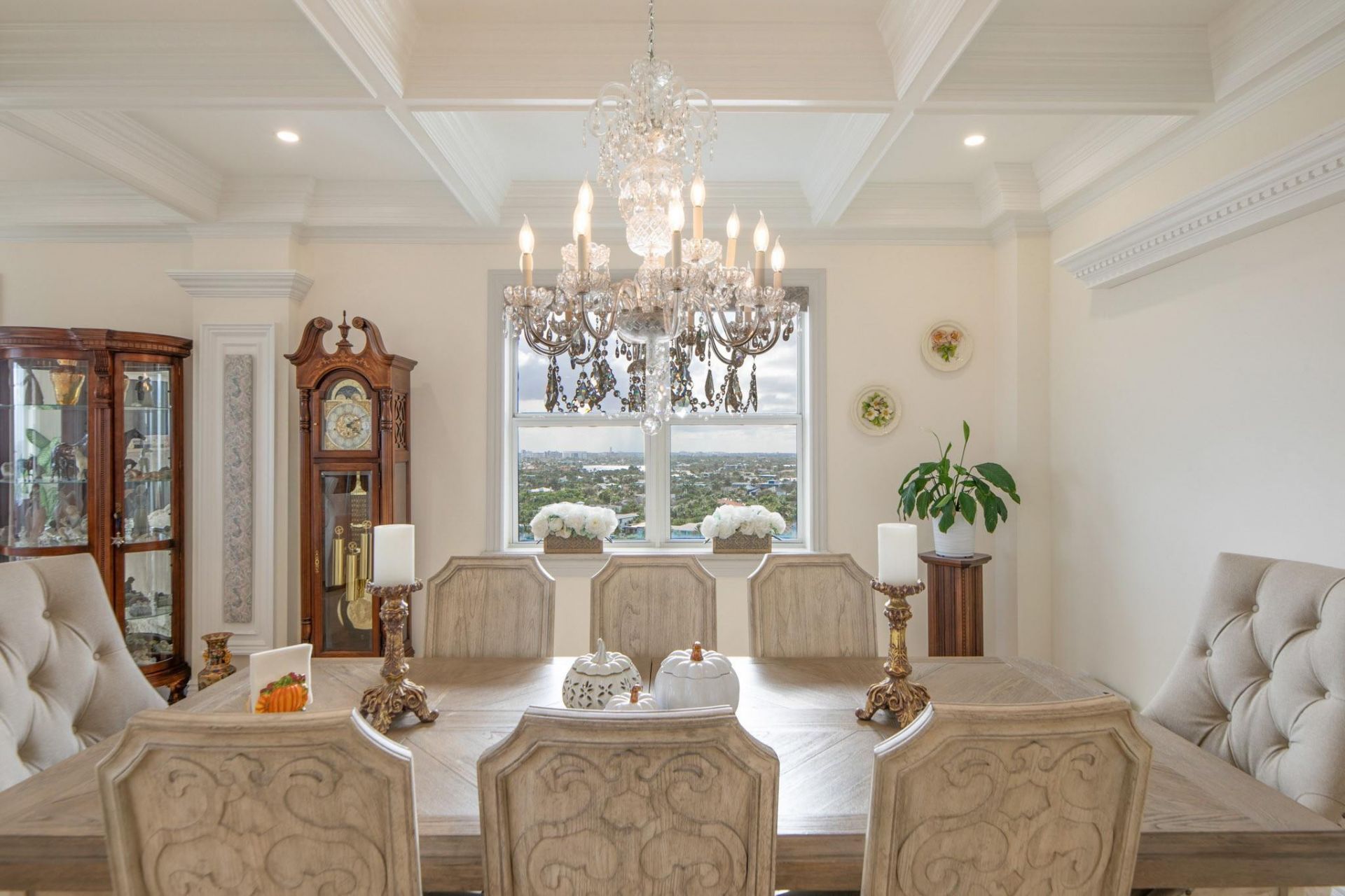 1 Las Olas Circle, Unit 1501, Fort Lauderdale, FL 33316 Photo