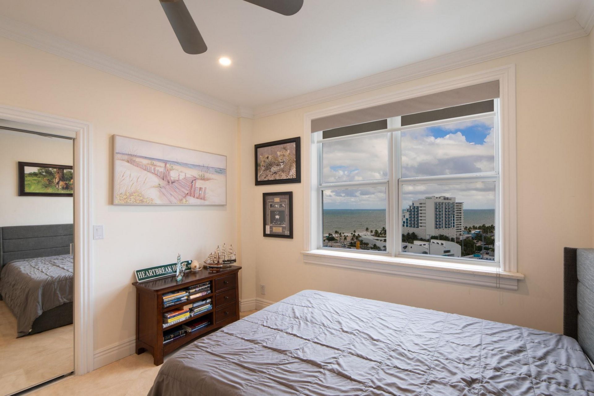 1 Las Olas Circle, Unit 1501, Fort Lauderdale, FL 33316 Photo