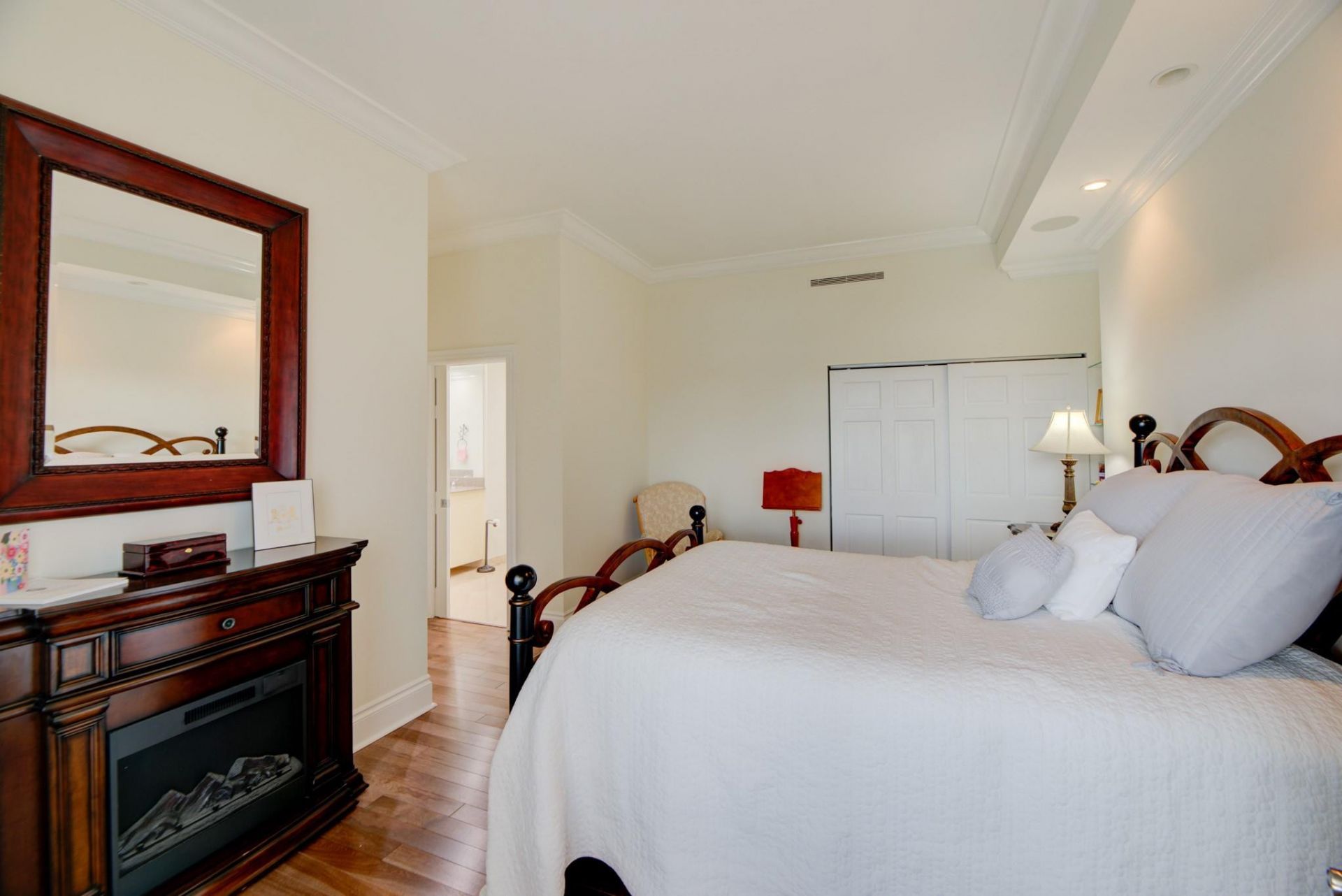 1 Las Olas Circle, Unit 1501, Fort Lauderdale, FL 33316 Photo