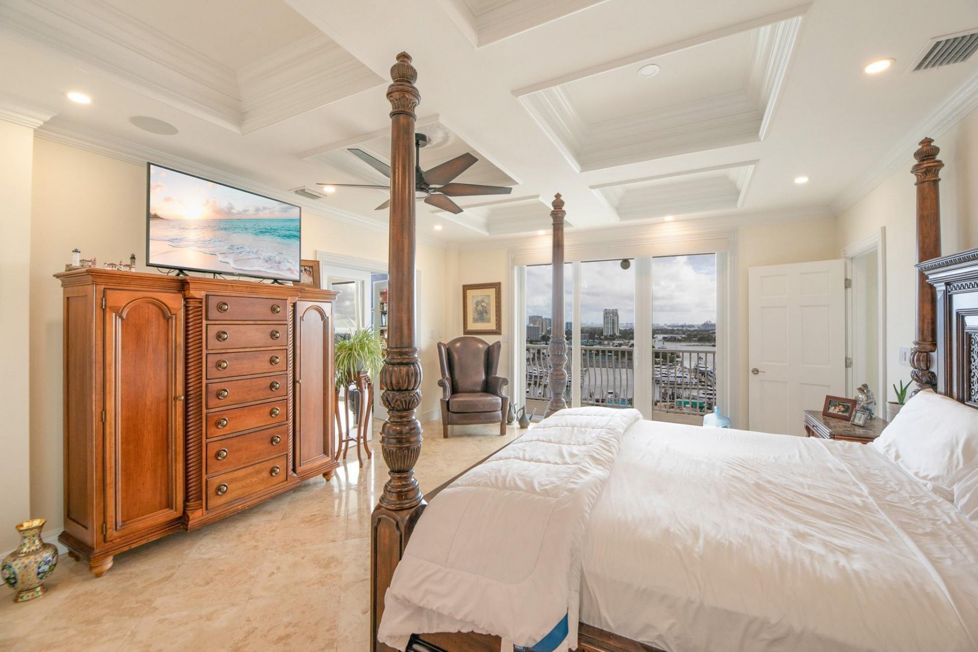 1 Las Olas Circle, Unit 1501, Fort Lauderdale, FL 33316 Photo