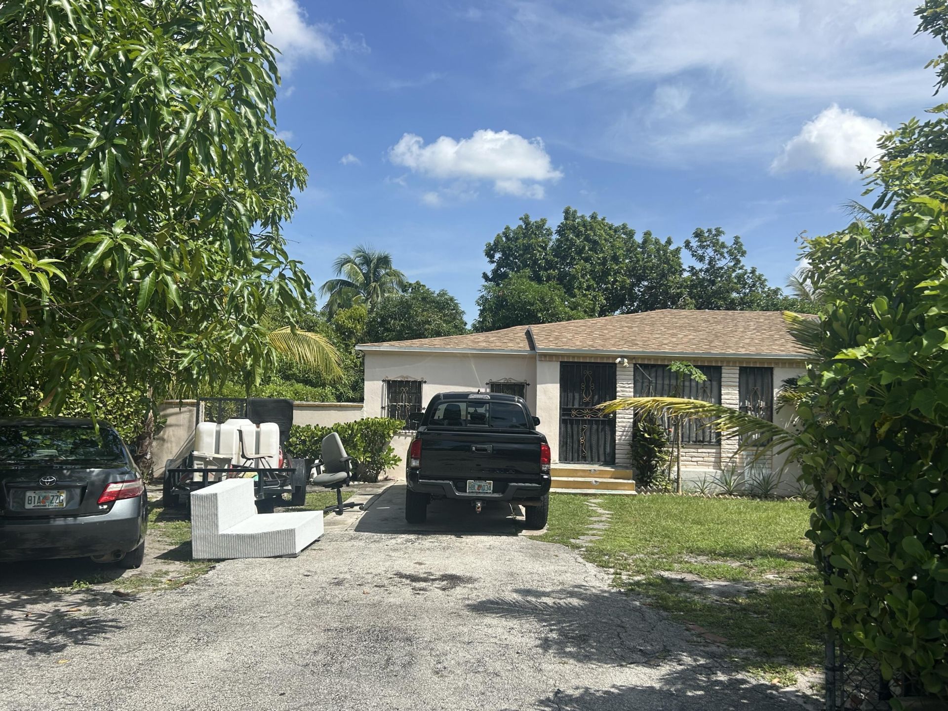565 NW 143rd Street, Miami, FL 33168 Photo