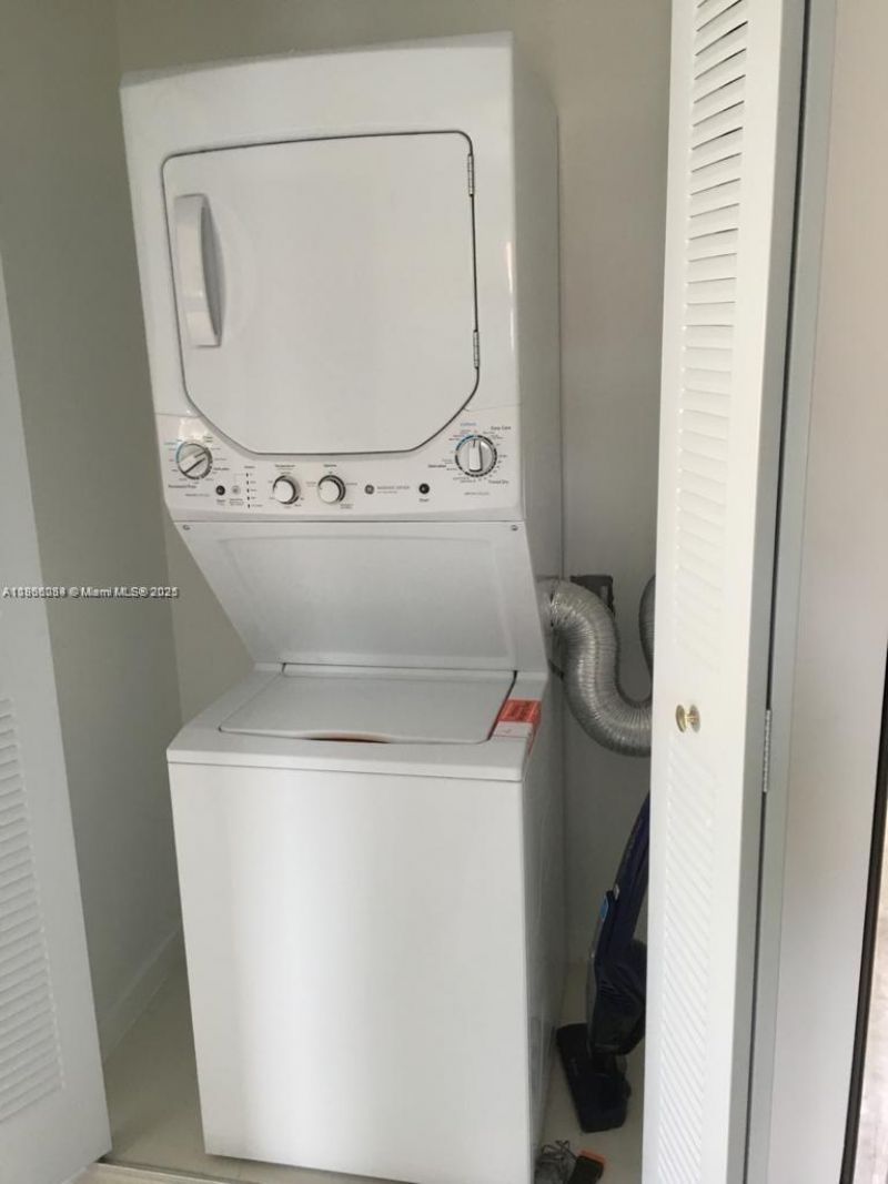 1450 Meridian Ave, Unit 104, Miami Beach, FL 33139 Photo