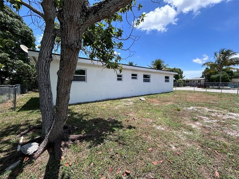 1835 NW 122nd Street, Miami, FL 33167 Photo