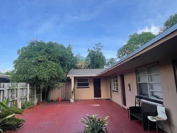 1735 SW 44th Terrace, Fort Lauderdale, FL 33317