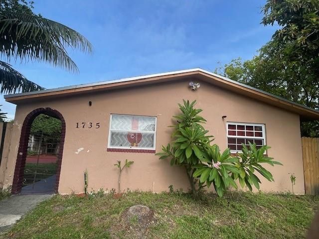 1735 SW 44th Terrace, Fort Lauderdale, FL 33317 Photo