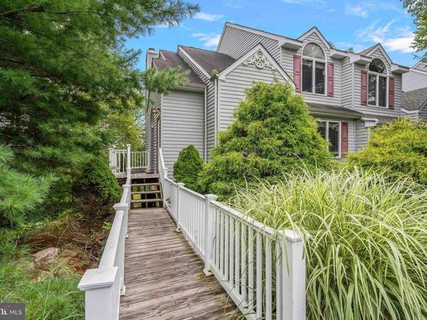 164 LAURELWOODS DRIVE, LAKE HARMONY, PA 18624