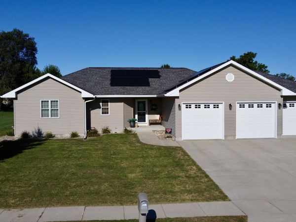 306 Briarwood Bend, Jefferson, IA 50129