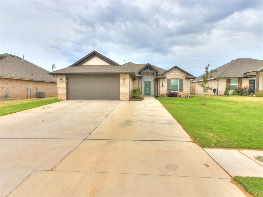 527 Hackberry Lane, Washington, OK 73093 Main Photo