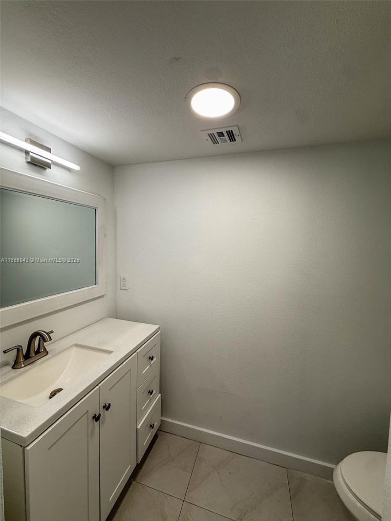 7051 Environ Blvd, Unit 431, Lauderhill, FL 33319 Photo