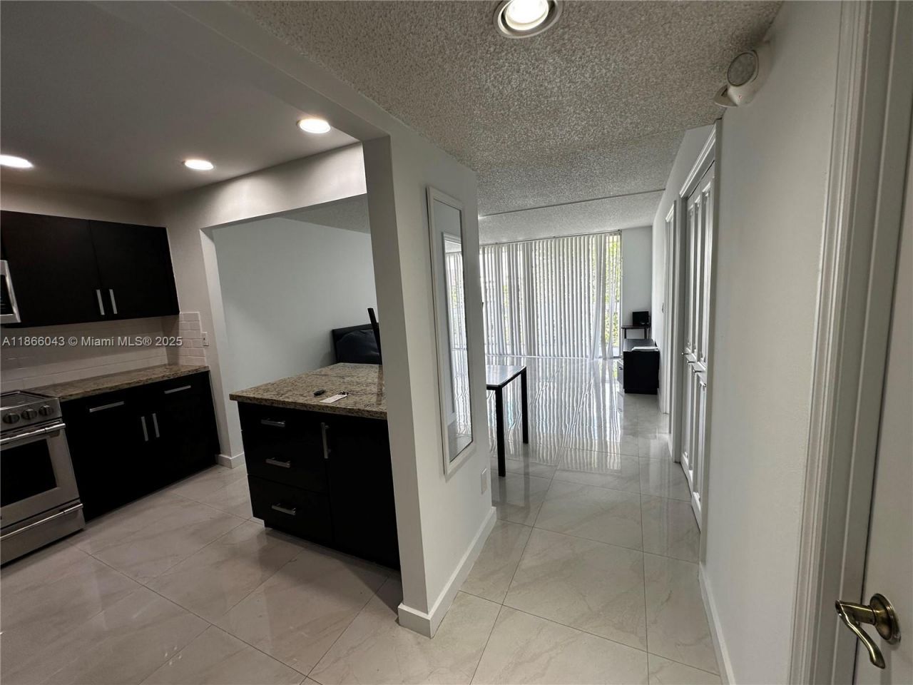 7051 Environ Blvd, Unit 431, Lauderhill, FL 33319 Photo