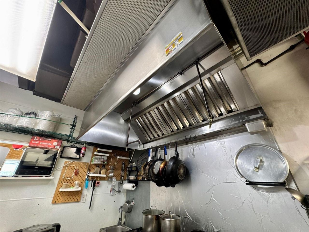 Asian Restaurant With Terrace For Sale Near Dadela, Kendall, FL 33156 Photo