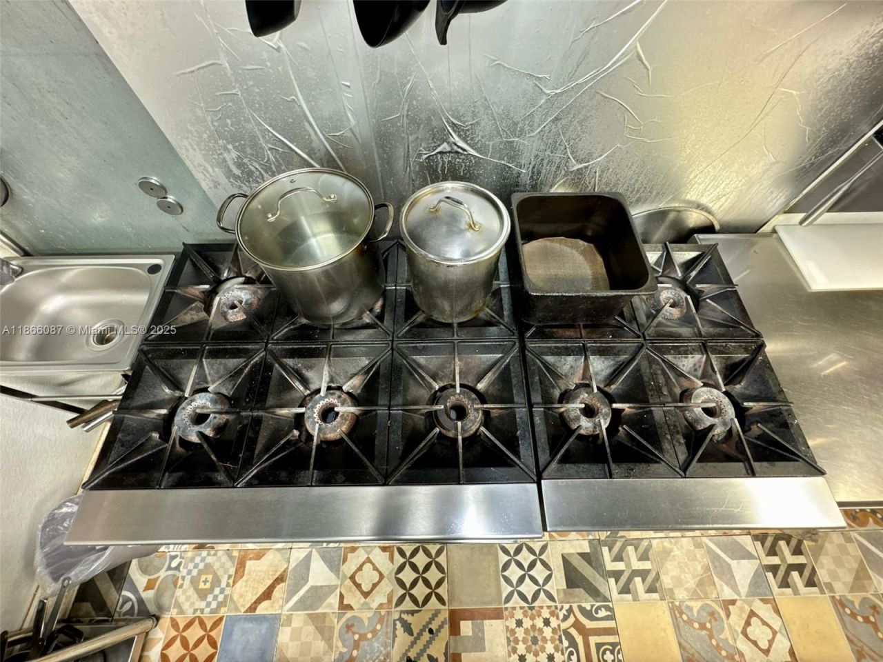 Asian Restaurant With Terrace For Sale Near Dadela, Kendall, FL 33156 Photo