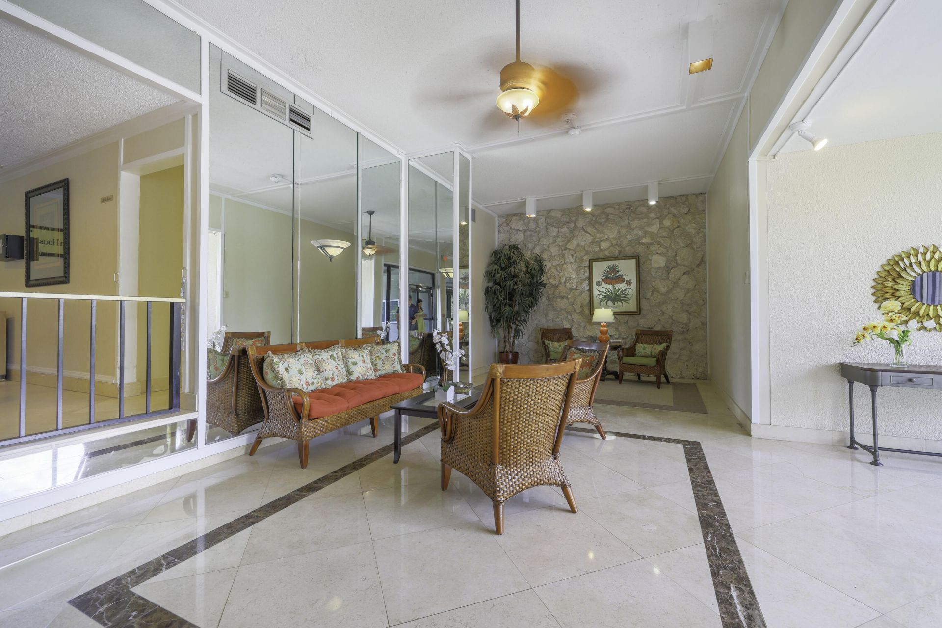 5600 N Flagler Drive, Unit 2701, West Palm Beach, FL 33407 Photo