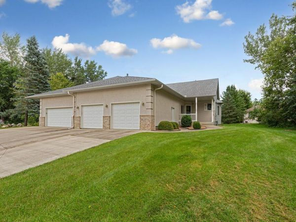 2065 Raspberry Ridge Place NE, Owatonna, MN 55060
