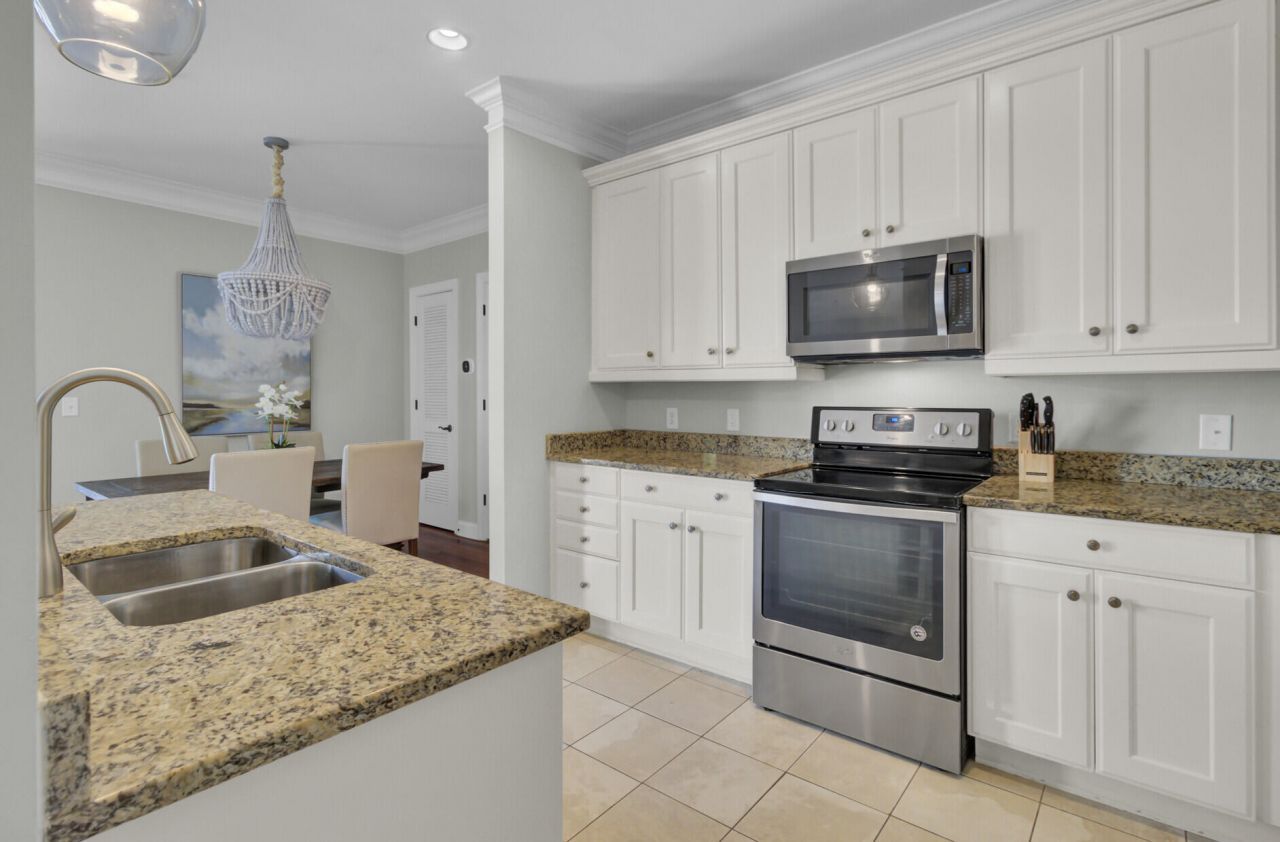 76 Society Street Photo 18