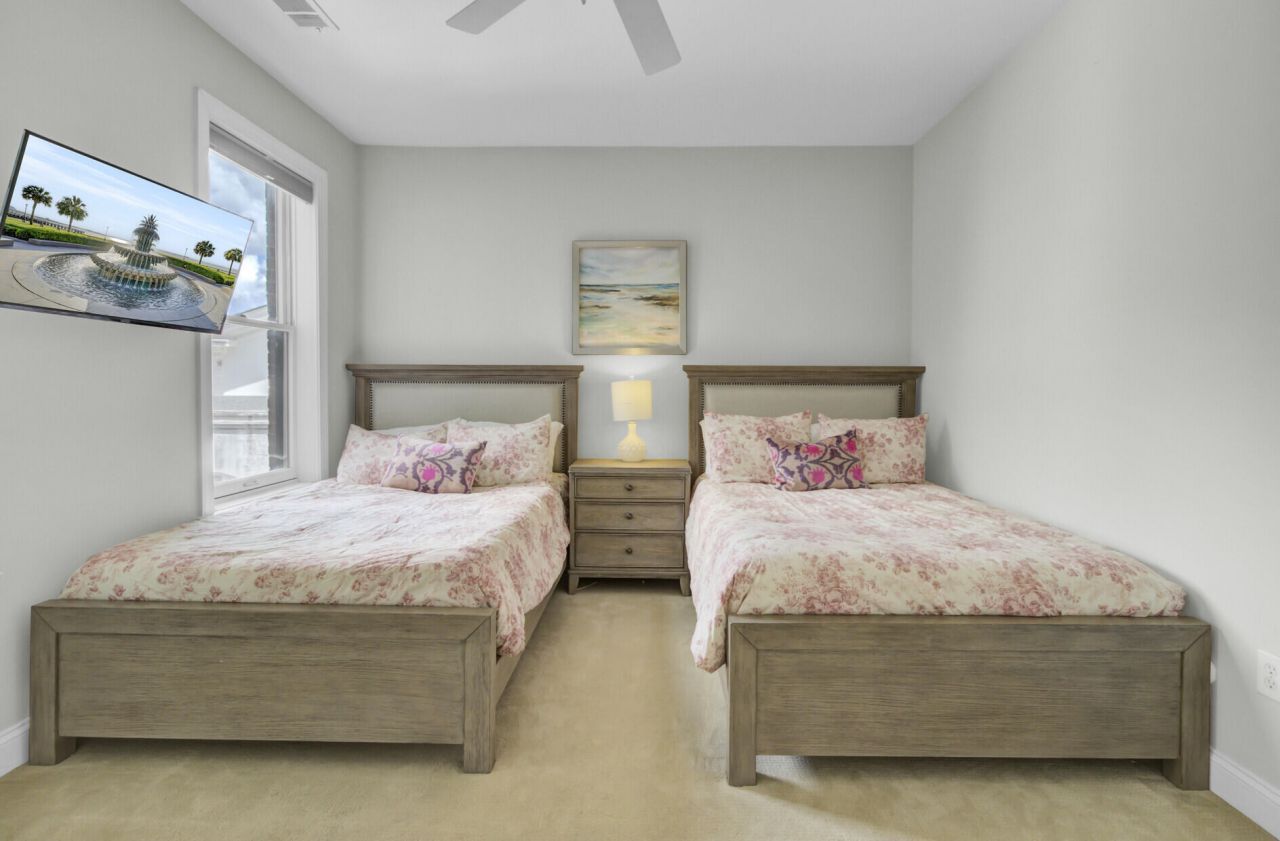 76 Society Street Photo 25