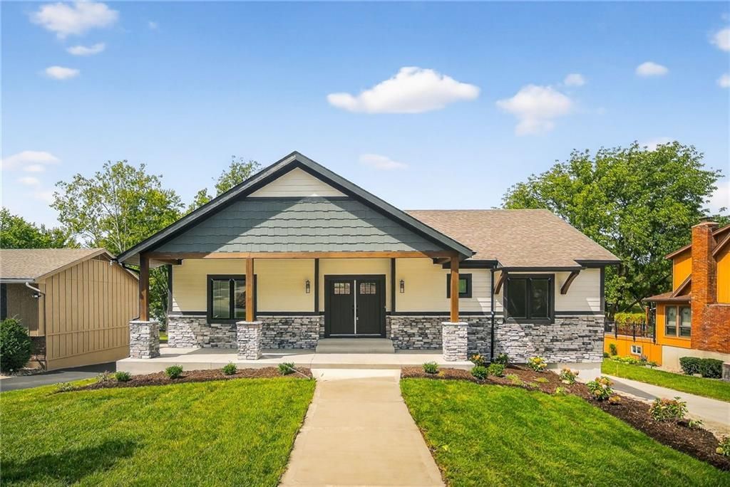 8310 NW Forest Drive, Weatherby Lake, MO 64152 Main Photo