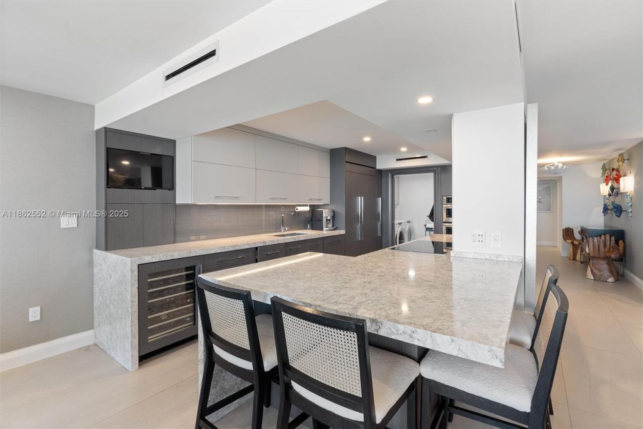 2100 S Ocean Ln, Unit 506, Fort Lauderdale, FL 33316 Photo