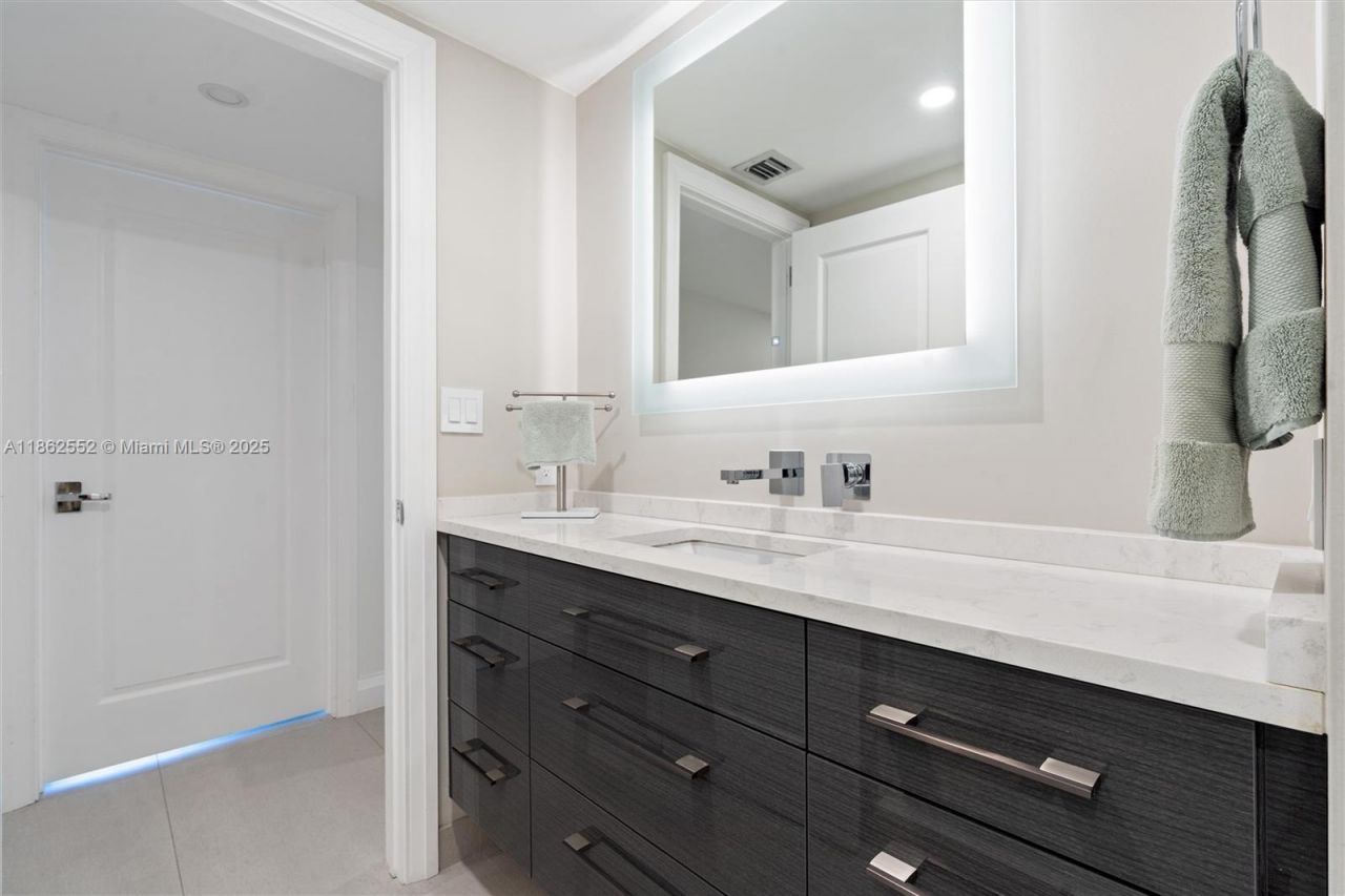 2100 S Ocean Ln, Unit 506, Fort Lauderdale, FL 33316 Photo