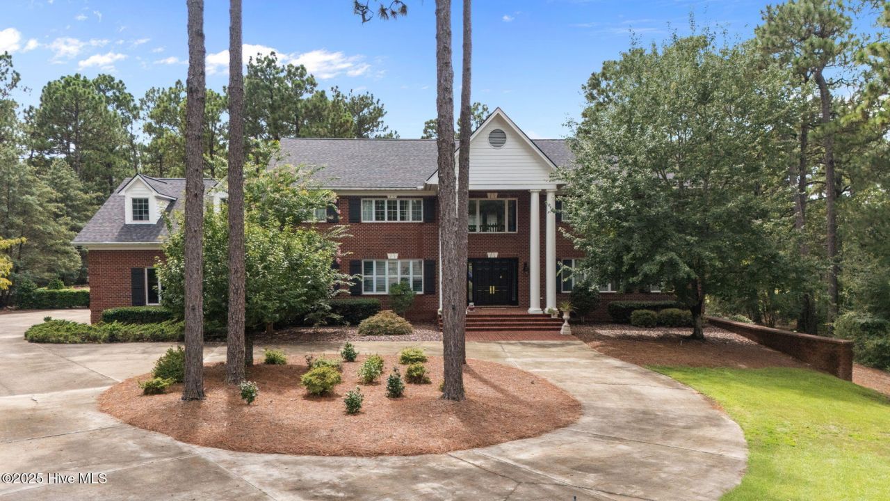 16 Mulbren Court, Pinehurst, NC 28374