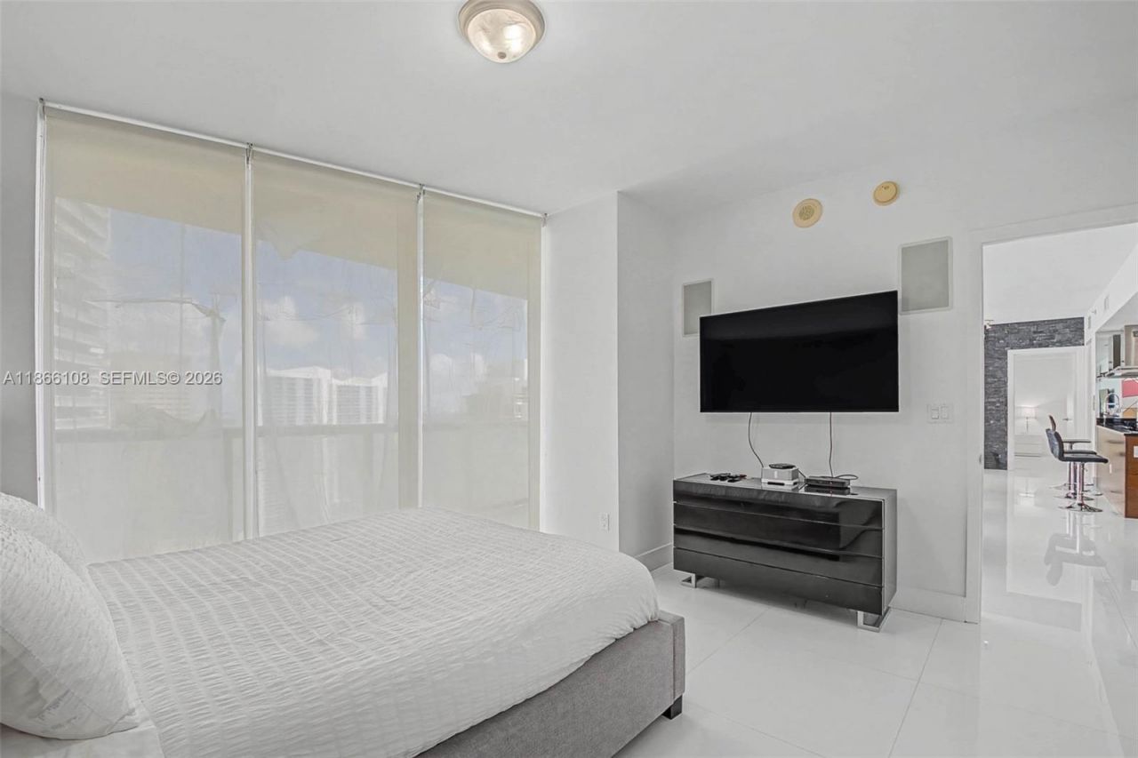 495 Brickell Ave, Unit 3504, Miami, FL 33131 Photo