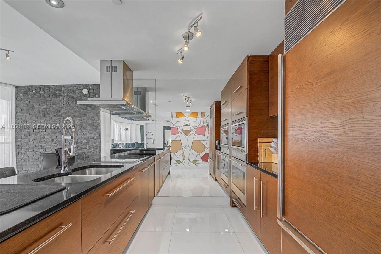 495 Brickell Ave, Unit 3504, Miami, FL 33131 Photo