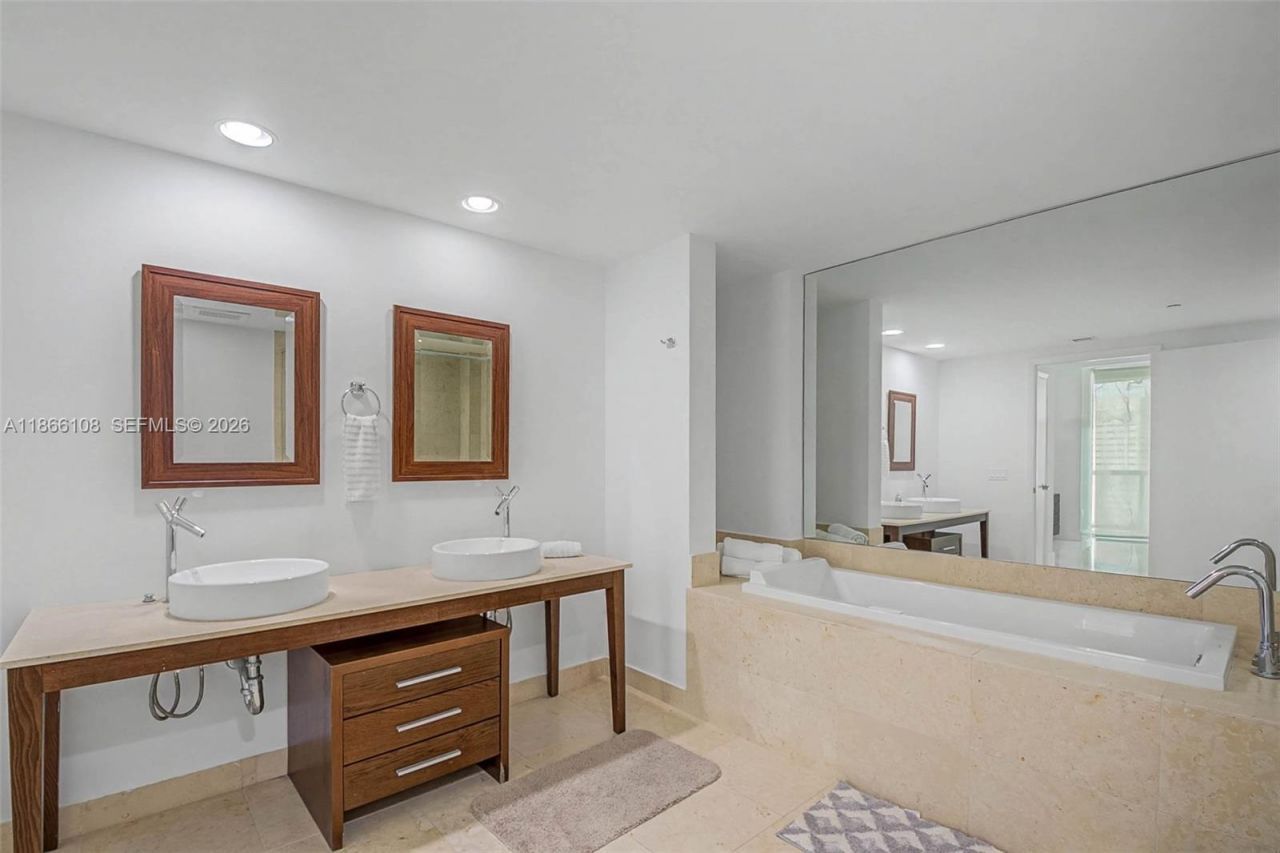 495 Brickell Ave, Unit 3504, Miami, FL 33131 Photo